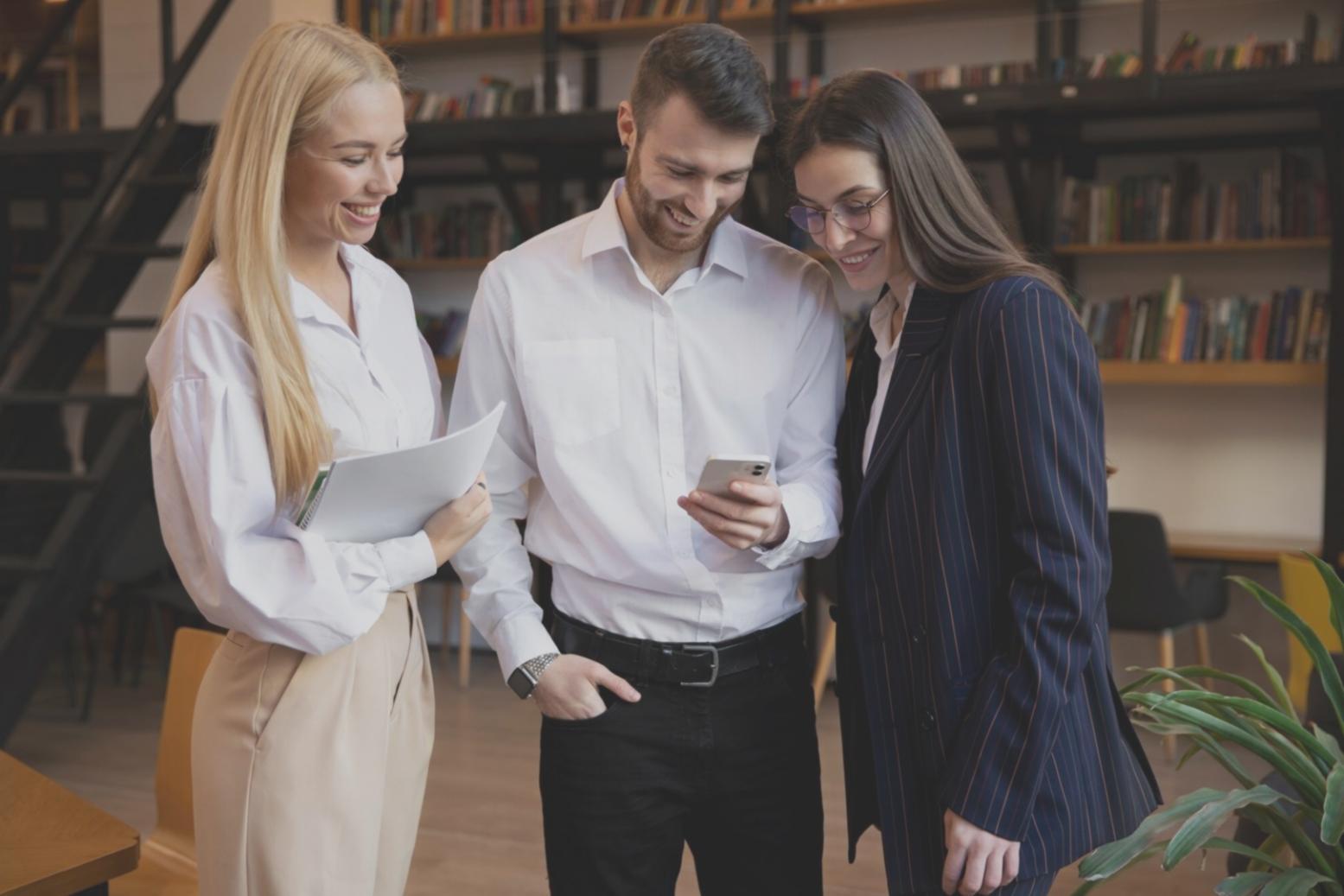 Collaborative business meeting discussing process optimization strategies